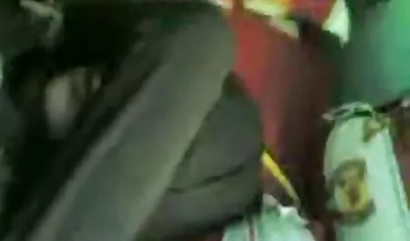 Ova uspavana kurva, tube porn hd mature unatoč svojim godinama, daje toliku toplinu da joj zavide dvadesetogodišnje kože, čije pičke su natopljene u njenoj vrućoj, mokroj vagini