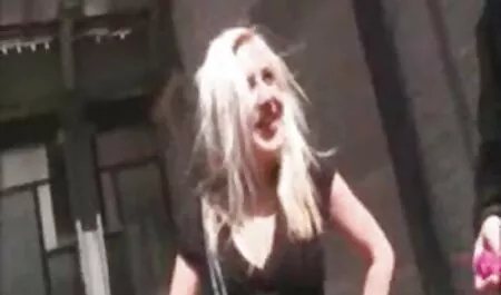 Sanktpeterburška studentica stisnula je parove i xxporno mature otrčala kući jer ju je tamo čekala prijateljica koja joj je obećala da će je ubiti u okruglu guzicu