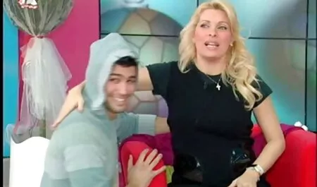 Vitka studentica sisa dugu free porno video mature crnu kobasicu i žudi za seksom s njim