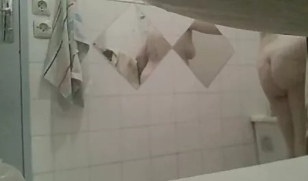 Prilično plavuša sjebana u mature hq porno pičku