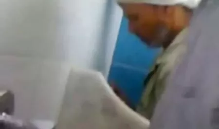 Prsata plavuša masturbira pred kamerom free porno mature