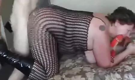 Anissa Kate masturbira kurac svojim lijepim pormo mature nogama