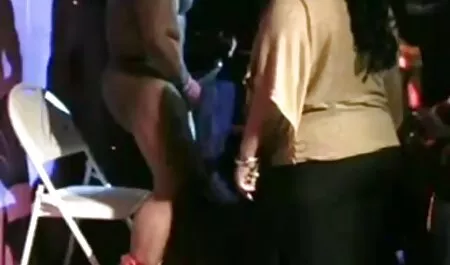 Slatka djevojka u ružičastom jebu video mature xx se sjeba