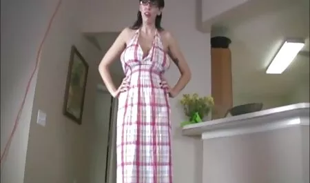 Bit će lijepo jebati djevojčicu prvo u usta, a potom mature xxx mature i suzati je u svim pozama koje se mogu iskušati samo bez kreveta. Posebno lijep pasji stil