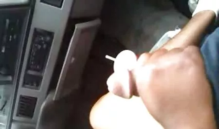Zrela plavuša vijugavih xxx mature oblika sisa momka u susjedstvu