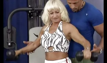 Preplanula plavuša jebeno video mature xxx se druži sa svojim dečkom