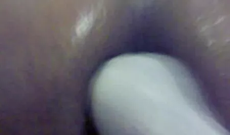 Prljava kuja s velikim, okruglim sisama silovito hvata člana svoga partnera, a kad se on spremi za free porno mature seksualne podvige, gurne joj punicu punu uzbuđenja od uzbuđenja na njega