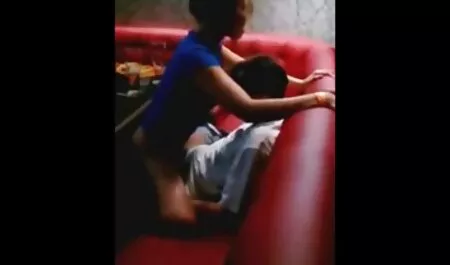 Prsata pilić uživa u seksu free porno mature