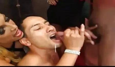 Djevojka koja prstom gura svoj kurac, u početku je teško povjerovati, ali odrasla je bolesna igračka porno video free mature između nogu, sada može masturbirati i jebati druge žene