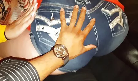 Majka mature xxx mature je mijenjala tijela s prijateljem svog sina, imaju težak dan