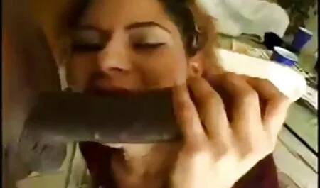 Tip je porno video free mature stavio rusku djevojku u park