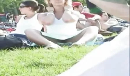 Tip je stavio debelu ženu video mature xxx s rakom i jebao je u pičku, momak ju je također savršeno jebao u usta