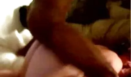 Zrela lezbijka Julia Ann matura sex hd nježno poljubi plavušu i liže joj pičkicu