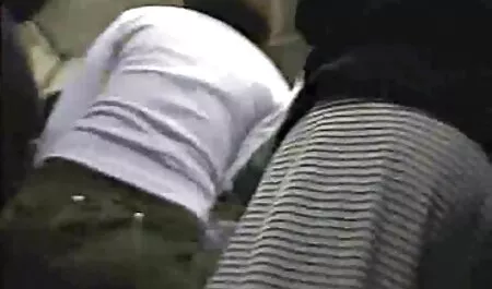 Pilić mature sex pon s lijepim grudima se jebe u anal