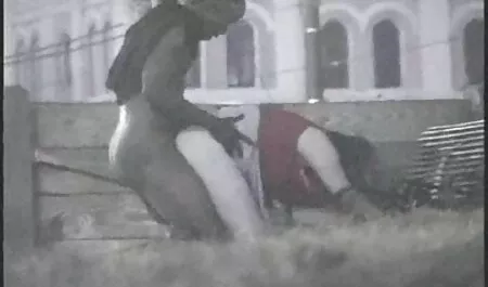 Kučka prste porno ma ture penis klijenta