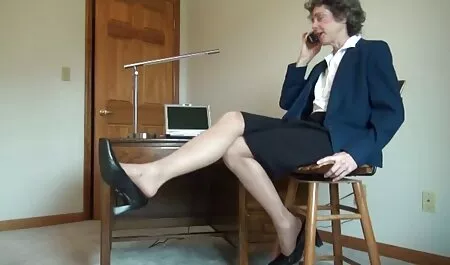 Debela mlada Azijka u seksi donjem rublju masturbira sex mame mature macu