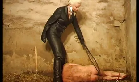 Chick porno cu mature free je sjeo maca na djevojka usta