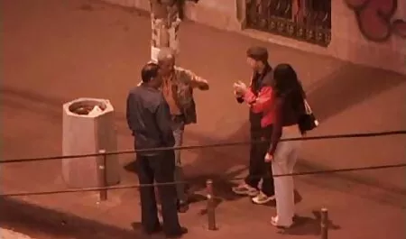 Chic Shyla, s okruglim, ukusnim mužnjama, veselo jaše na člana mladog momka koji je došao matura xxxx posjetiti svog supruga