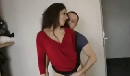 Sisanče kurac muškarcu, porno cu mature italience a suprugu slijede maca