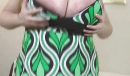 Skida susjedu dok se kreće, obećao je da se neće slati na matura sex hd Internet