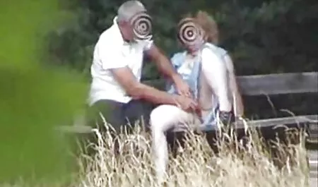 Oh, i video porn mature jezik brinete, ona ga pomiče, kako već