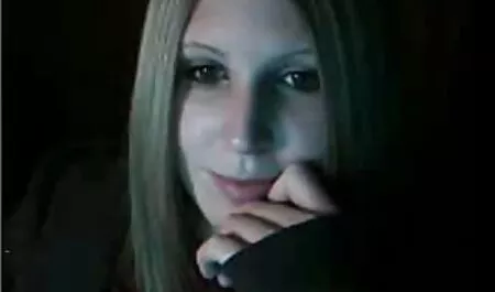 Obje rupe sočne prostitutke dizajnirane su kako bi zasjale, a sada mora pokazati svoje video mature xxx umijeće i djevojčica sisa samo zadihano