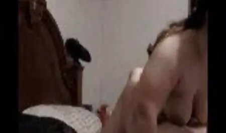 Plavuša liže penis i uzgaja ga matura sex hd
