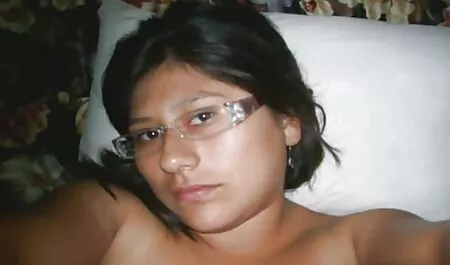Mladi anal video mature Alexis Brill sipao je spermu u guzu