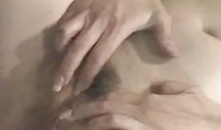 Brineta Meriesa Arroyo pruža puhanje na free porno mature otvorenom