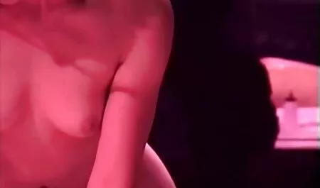 Vruća djevojka snima svoj prvi film free porno mature za odrasle