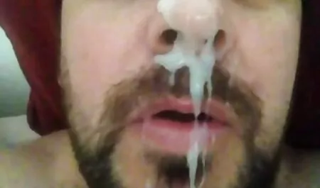 Ovaj put, kad je stvarno želio seks, nazvao je svog stalnog kurac i rekao joj da dođe u njegovu vilu sat vremena kasnije kako bi ga mature sex pon u potpunosti poslužila.